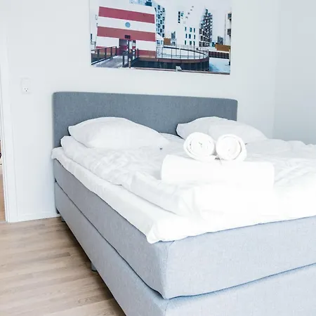Cool 1-bed W. Private Terrace 欧登塞